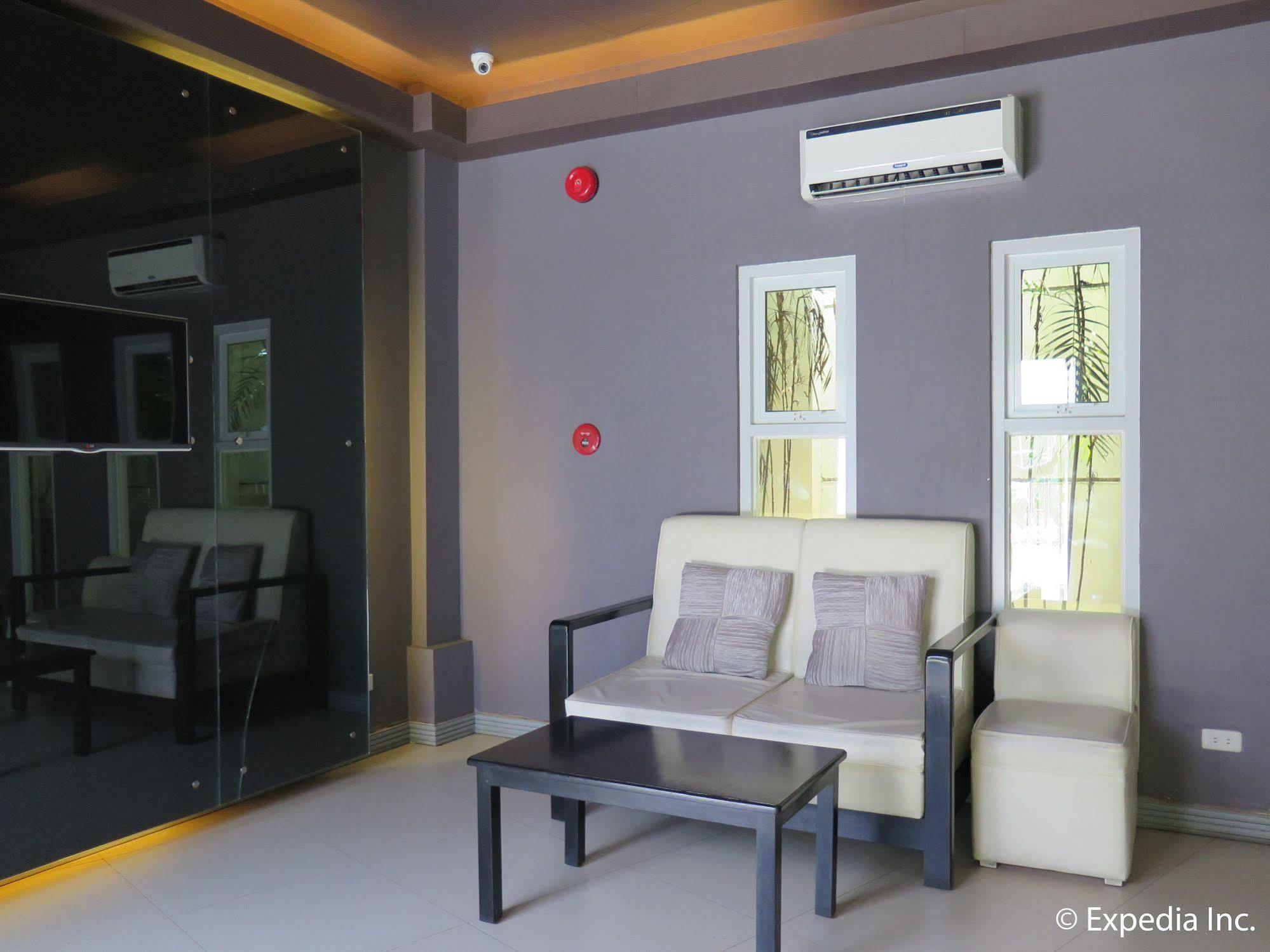 Tagum The Lucky 9 Budget Hotel מראה חיצוני תמונה