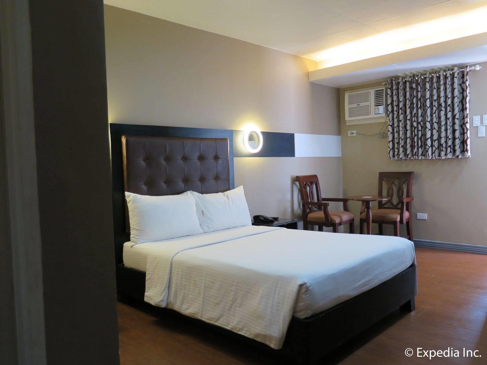 Tagum The Lucky 9 Budget Hotel מראה חיצוני תמונה